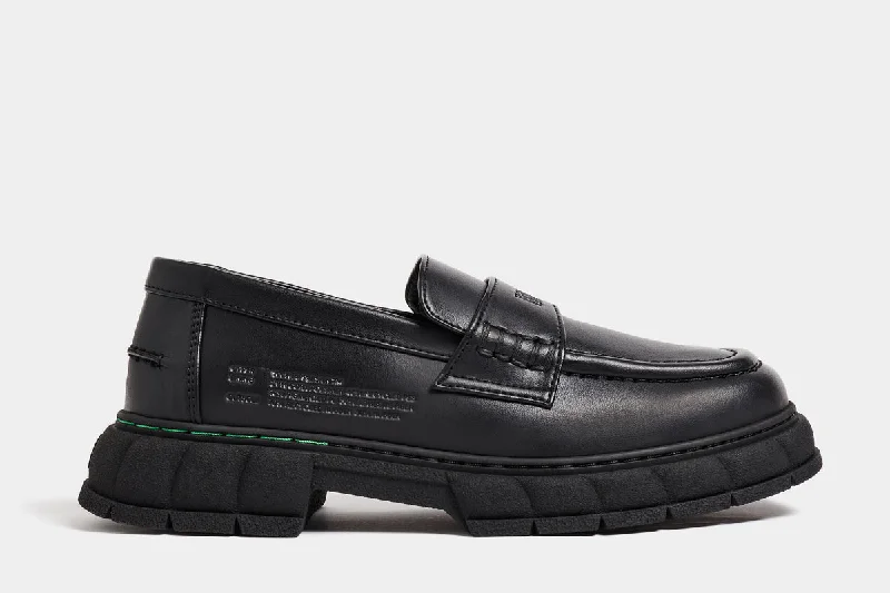 Progress Loafer in Black Apple Leather from Virón